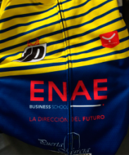 ENAE Business School patrocina el club Bitec Tri Impulso, uno de los clubes de Triatlón más numerosos de la Región de Murcia